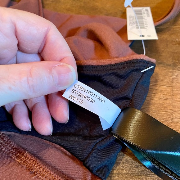 ✨Core 10 Spectrum Studio Strappy Back Light Support Yoga Sports Bra✨ NWT - Picture 13 of 16